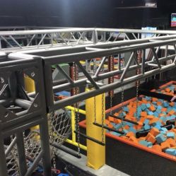 -蹦贝运动中心·蹦床·攀岩·闯关(龙岗店)