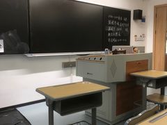 -上海市经济管理学校