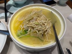 -满江红四季餐厅 · 国家五钻级酒家(新纪元大酒店店)
