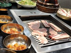 -臻牛烤肉