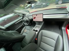 -TESLA 特斯拉(上海太古汇体验店)