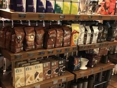 零售区-星巴克臻选(成都宽窄巷子店)