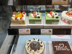 -罗森尼娜(德思勤店)