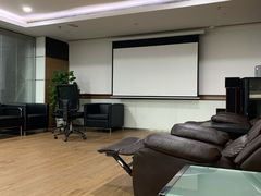 -奔驰上海利星(七宝店)