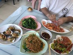 -覃记海鲜美食餐厅