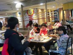 等位区-麦当劳(中山大道中店)