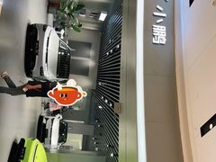 -小鹏汽车体验中心(苏州龙湖狮山天街店)