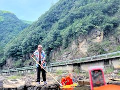 -安吉龙王山峡谷漂流