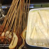 味道很正。要的鸳鸯锅底，但是还是辣的过瘾
