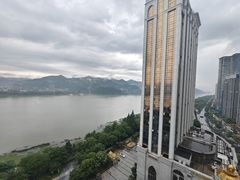 -醉江景酒店式公寓(桐庐利时广场店)