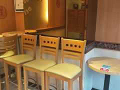 等位区-必胜客(星兰宅急送店)