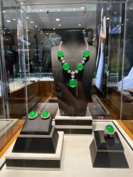 -北京七彩云南翡翠珠宝旗舰店(月坛店)