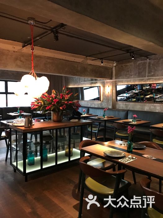 小猫贪吃上传的图片