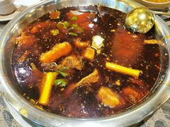 -肖肖酸萝卜鱼火锅(总店)