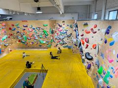 -问山MountQuest攀岩馆