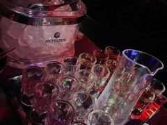 -简奥斯汀·赫本酒吧