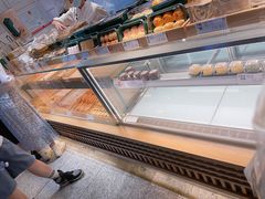 面包甜点陈列柜-泸溪河桃酥(秦淮新街口店)