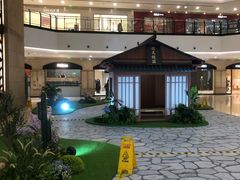 -梅龙镇广场
