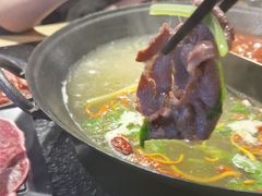 -鹿鸣山草本茶香火锅(园西路店)