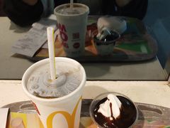 巧克力新地-麦当劳(轻轨曹杨路店)