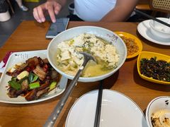 -干老庆贵州留一手烤鱼·地摊火锅(财经大学店)