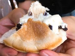 爆浆芝士红豆面包-啊噗吐呦现场烘焙(麦凯乐店)