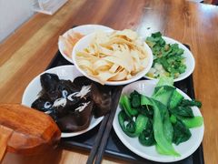 -湛记蘸水米线(粉巷店)