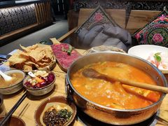 -黔诚多彩火锅(甲秀楼店)