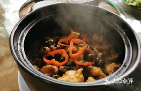 Stewed Chicken with Stone Snails