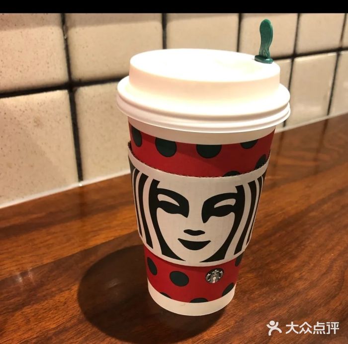 星巴克(潍坊泰华广场店)红茶鸳鸯拿铁图片