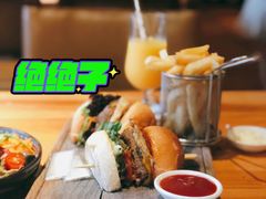 柏林农夫和牛汉堡配薯条-LENBACH兰巴赫西餐啤酒坊(水璟唐店)