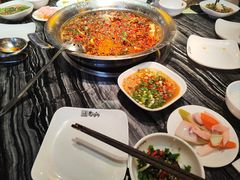 -老船舫·现做活鲜鱼馆(东郊记忆店)