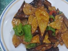 -鹤乡东北菜(崮山路店)