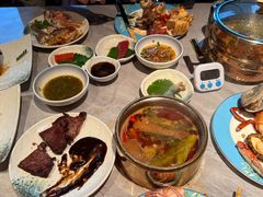 -雍容荟帝王蟹活龙虾展台自助(IFS黑金店)