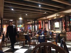 大堂-江边城外烤全鱼(方庄时代购物中心店)