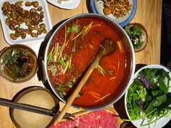 -黔诚多彩火锅(甲秀楼店)