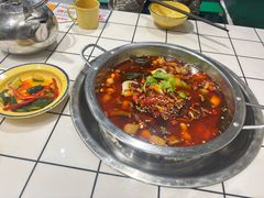 -晓彭肥肠鸡·泡椒鸡火锅(水木天地店)