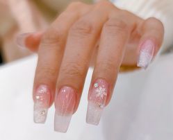 -悦指间美甲美睫