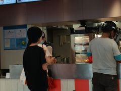 -肯德基(东安路站店)