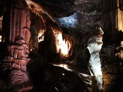 -波斯托伊纳溶洞