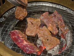 -山川小町·极番烧肉(新地假日广场店)