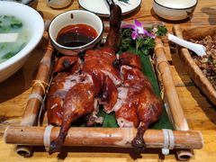 -老滇山寨•云南特色菜•地方菜•民族风情歌舞表演(金碧店)