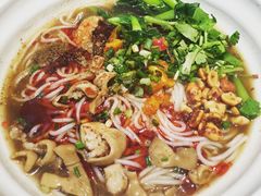 白家肥肠粉-爆炸头阿姨小四川正宗川味小吃(无任何分店)