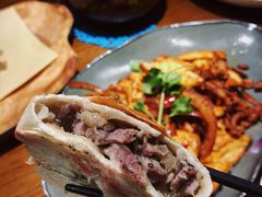 新疆烤包子-天山醉美·新疆餐厅(富华里店)