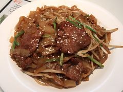 -新大咀港式茶餐厅(宝山万达店)