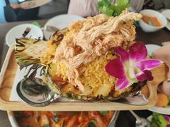 -Chom Cafe and Restaurant