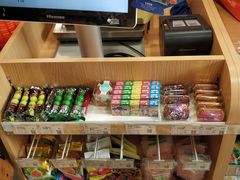 -来伊份(我格广场武宁路店)