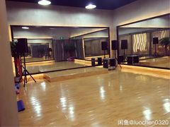 -健石游泳健身(和兴万乐汇店)