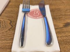 -BOURBON 玻本美式餐厅酒吧(虹桥新天地店)