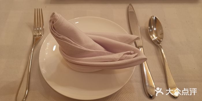 成桂西餐厅(河北路店)餐具摆设图片